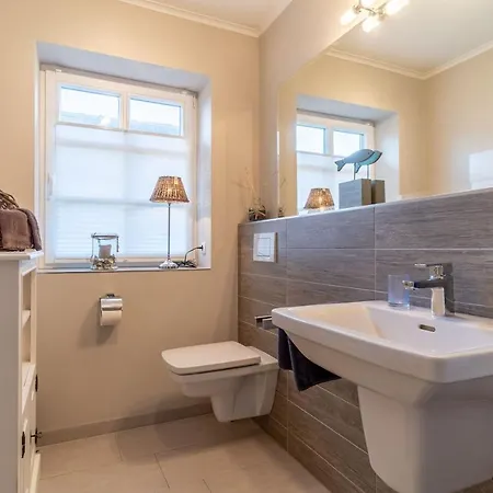 Dom wakacyjny Reetdachhaus House Ording Reetdachhaus House Ording Brösum